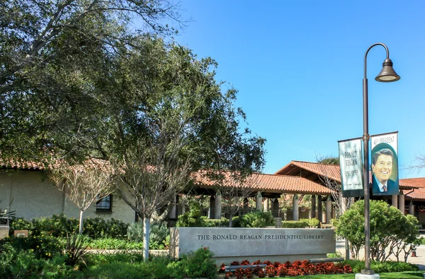 La Biblioteca Presidencial Ronald Reagan — Foto de Stock