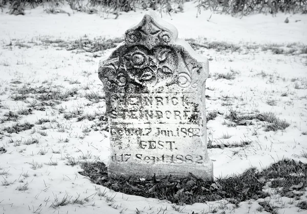 हिवाळी ग्रामीण अमेरिकन दफनगृह — स्टॉक फोटो, इमेज