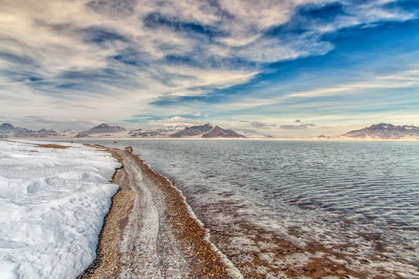 Flooded Bonneville Salt Flats in Utah, USA. — Stock Photo, Image