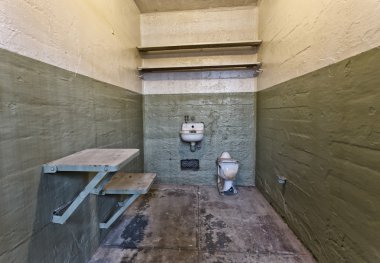 alcatraz Adası hücre bloğundaki Hapishane hücresine bir