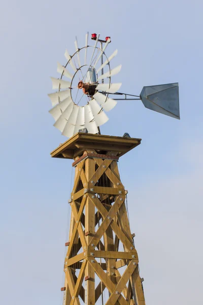Mulino a vento — Foto Stock