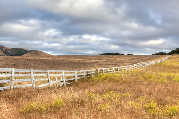 White Fence on the High Plains — Stock Photo, Image