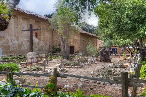 Native American Burial at Carmel Mission — Stock Photo, Image