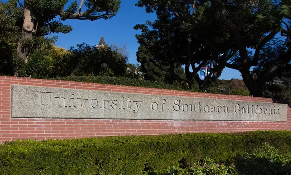 Sinal de entrada da Universidade do Sul da Califórnia — Fotografia de Stock