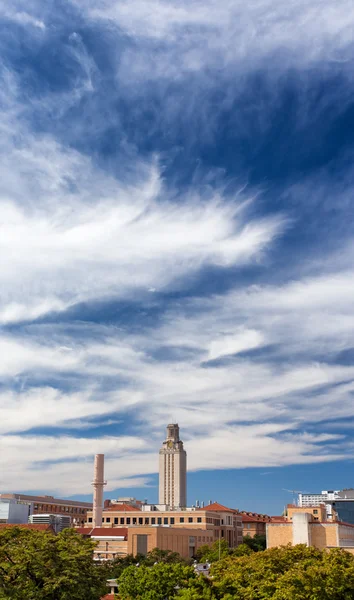 Vista panorámica vertical del campus de la Universidad de Texas — Foto de Stock