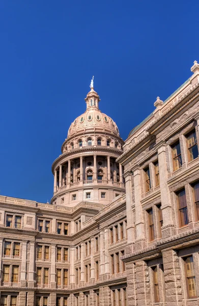 Függőleges texas state capitol épület — Stock Fotó