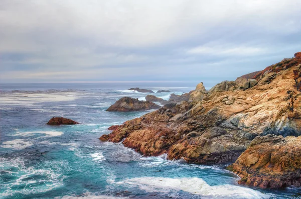 Garrapata state beach havets vågor — Stockfoto