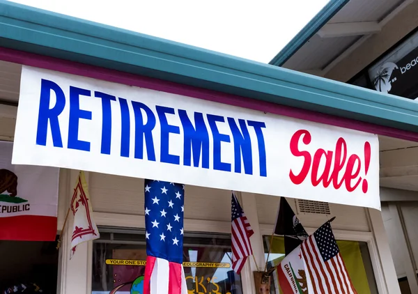 Vendita in pensione Sign Over Store negli Stati Uniti — Foto Stock