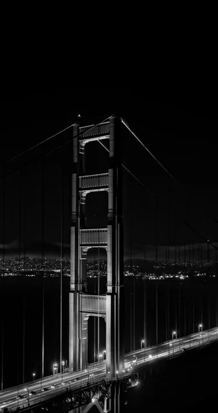 Vertical Image of The Golden Gate Bridge — Stock Photo, Image
