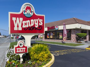 Wendy's fast food Restoran dış ve işareti.