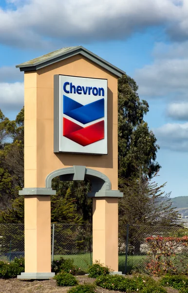 Chevron stacji benzynowej znak — Zdjęcie stockowe