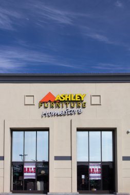 Ashley mobilya mağazası dış cephe