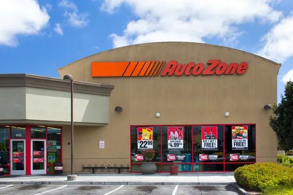 Auto Zone car parts store — Stock Photo, Image