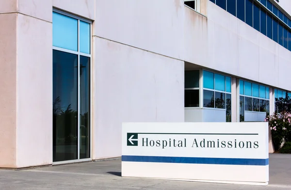 Señal de admisiones hospitalarias — Foto de Stock