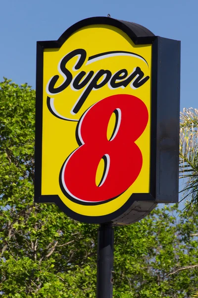Super 8 motel znak — Zdjęcie stockowe
