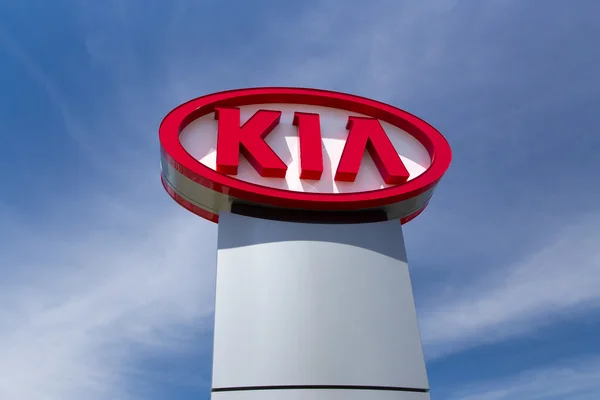 Kia autombile a márkakereskedés jele — Stock Fotó