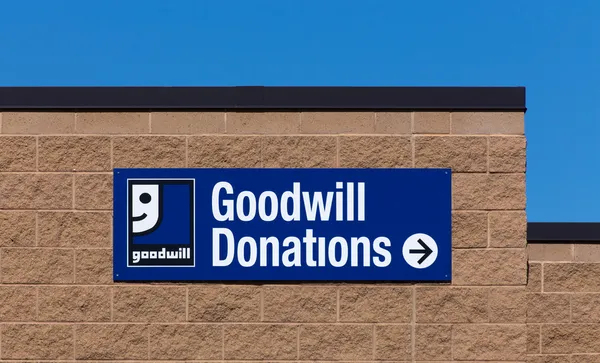 Goodwill Store Exterior Sign — Stock Photo, Image