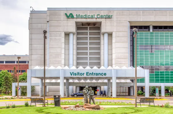 Exterior do hospital VA — Fotografia de Stock