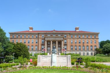 Henry william dempster istif heykel alışveriş merkezi