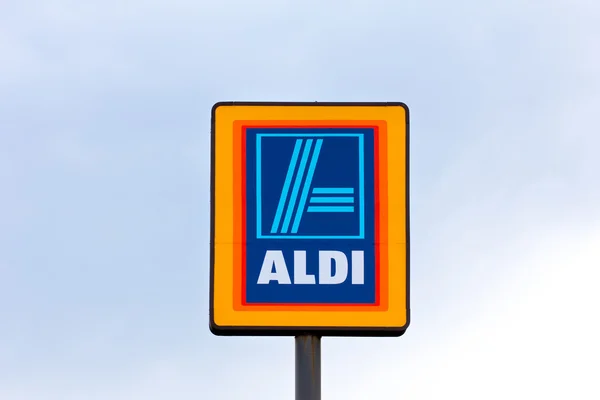 Znak supermarketów Aldi — Zdjęcie stockowe