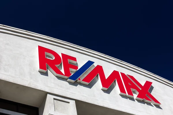 Remax 건물 외관 — 스톡 사진