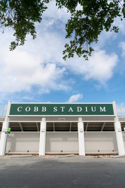 CORAL GABLES, FL, ABD - 2 Temmuz 2022: Cobb Stadyumu Miami Üniversitesi kampüsü.