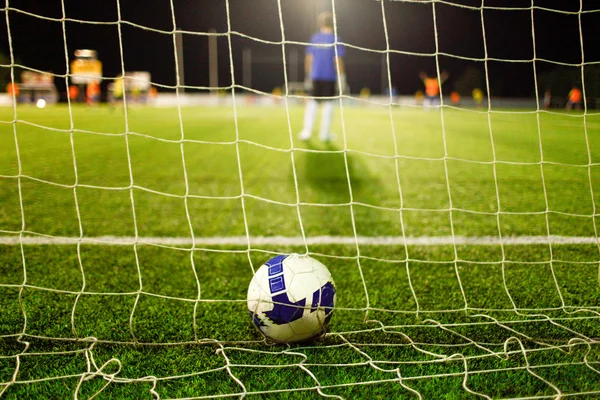 Jogo de futebol durante o treinamento — Fotografia de Stock