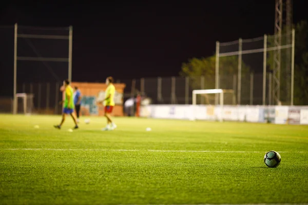 Partido de fútbol durante el entrenamiento Imagen de archivo