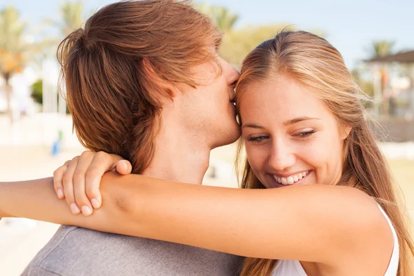 Young beautiful couple closeup portrait — Stock Photo, Image