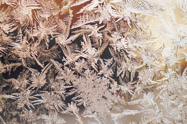 Téli Háttér Barna Sárga Színű Tapétával Jégkristályok Fagy Rajzolása Ablaküvegen — Stock Fotó