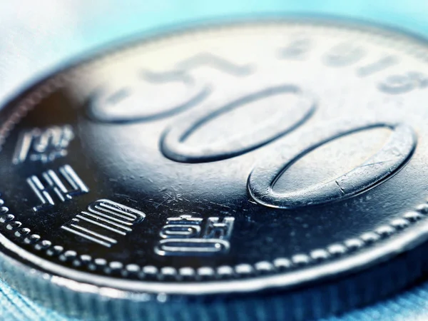 Çevirisi: Kore Bankası. Yakın plan 500 won. Ekonomik, finansal ya da bankacılık temalı parlak bir illüstrasyon. Para ve iş Güney Kore 'de. Kore kazandı. Makro