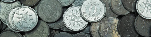 Surface Japanese Yen Coins Scratched Money Circulation Close Blue Tinted — Stockfoto