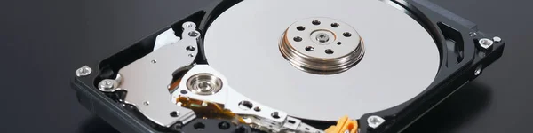 Disassembled Open Hard Disk Drive Hdd Computer Laptop Lies Dark — Stock Photo, Image