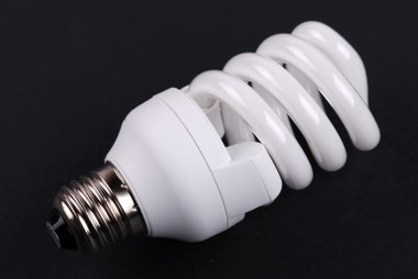 enerji tasarruflu ampul üzerinde siyah