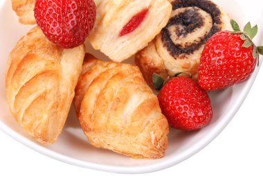 izole plaka üzerinde taze çörek