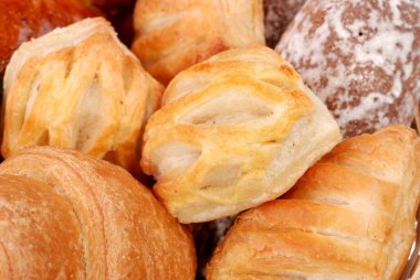 arka plandan değişik taze çörek