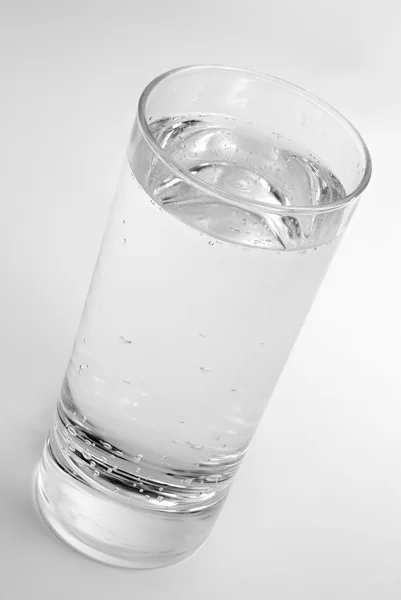 Un verre avec de l'eau — Photo