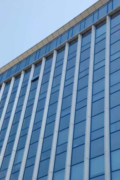 The facade of a modern building — Stock Photo, Image