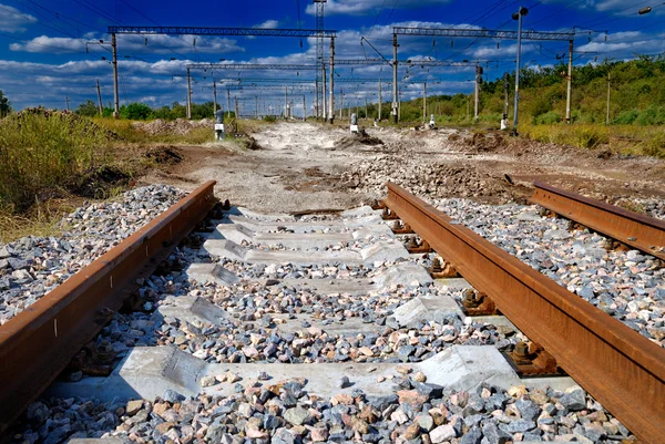 Vista surrealista da ferrovia não concluída — Fotografia de Stock