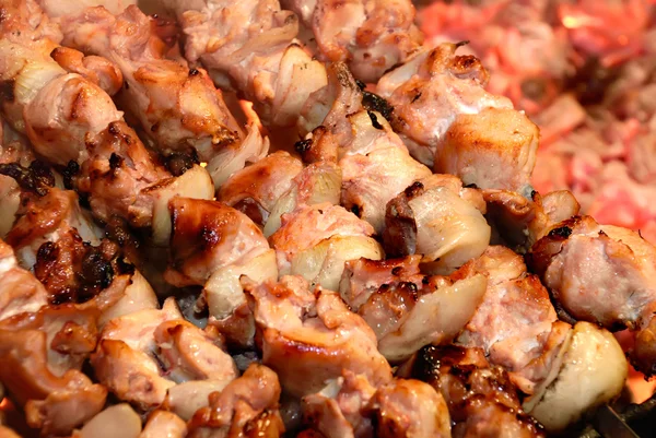 Persiapan kebab shish di atas api — Stok Foto