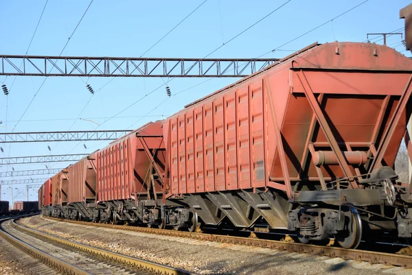 De trein met auto's voor droge lading — Stockfoto