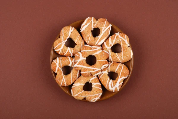 Galletas con esmalte en un plato — Foto de Stock