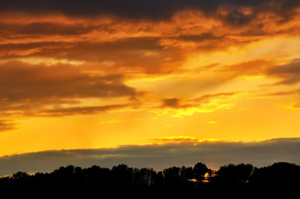 Dramatische zonsondergang foto — Stockfoto