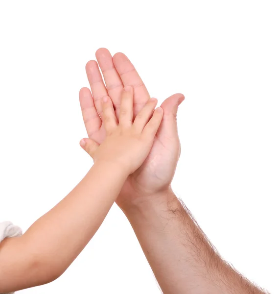 Stringere la mano del bambino e del padre — Foto Stock