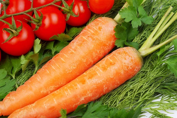 Mrkev a rajčata a ostatní zelenina — Stock fotografie