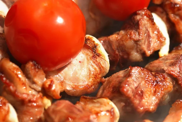 Meat slices prepare on fire — Stock Photo, Image