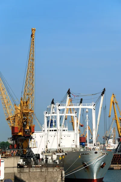 The trading seaport with cranes, cargoes and ship — Stock Photo, Image