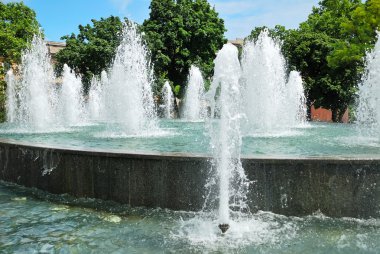 bir çeşme ile Şehir Parkı