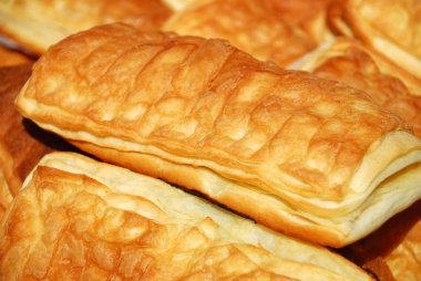 beyaz üzerine taze topuz