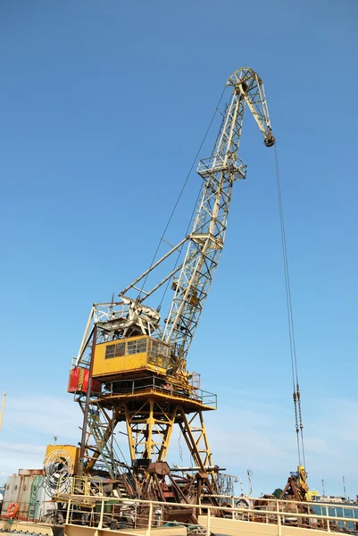 Sea platform with the crane — Stock Photo, Image